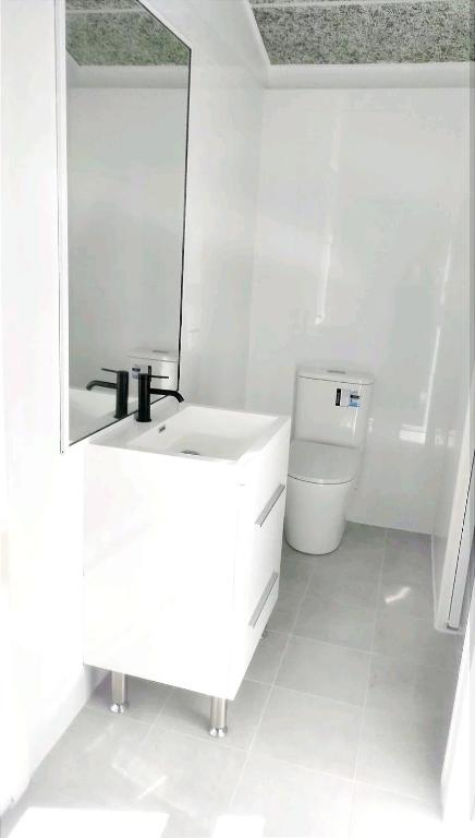 Stylish Master Suite + Private Bathroom + TV FREE Parking Pet Friendly - Hotels Melbourne 2