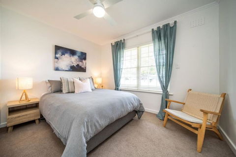 Surfs Up At Somerton Park - Hotels Melbourne 2