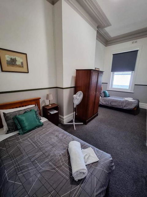 The Grand Hotel Millicent - Hotels Melbourne 1