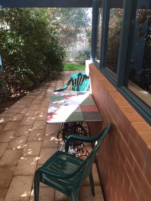 Beautiful Retreat By The Beach - 1 Lecaille Court - Hotels Melbourne 1