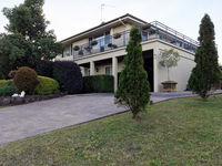 Book Cooranbong Accommodation Vacations Hotels Melbourne Hotels Melbourne