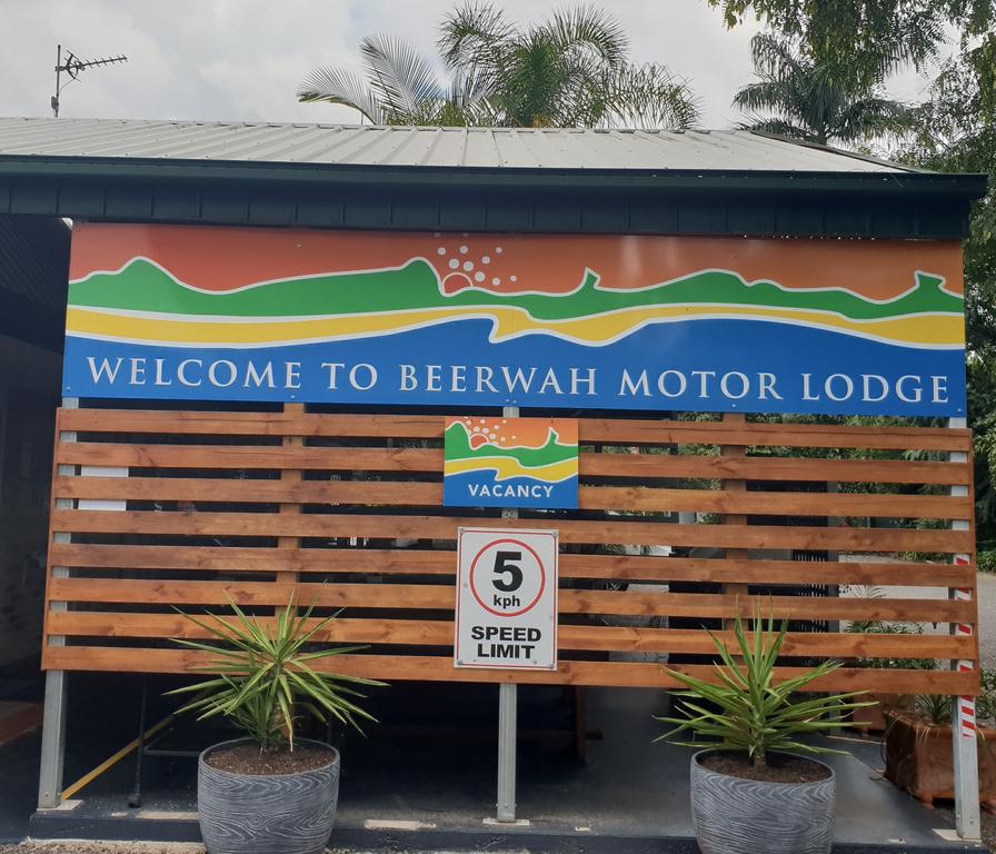 Landsborough QLD Hotels Melbourne
