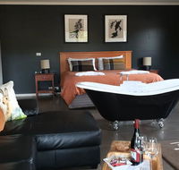 Blaze Rock Retreat - Hotels Melbourne