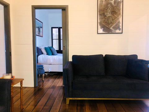 Blue Duck Cottage, Village Comfort, Fireplace - Hotels Melbourne 2