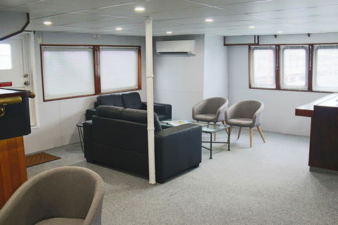 Boatel Cairns - Hotels Melbourne 3