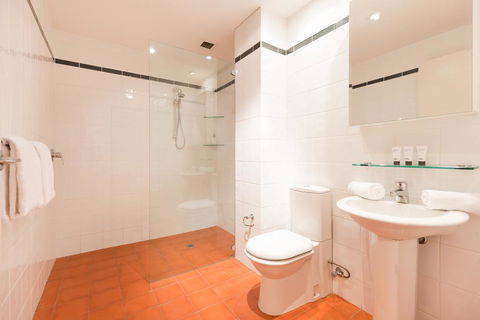 Bold, Modern 1 Bed 10 Mins From The City - Hotels Melbourne 3