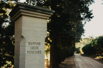 Quattro At Mantons Creek with Hotels Melbourne