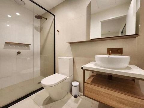 My Fahiye - Hotels Melbourne 1