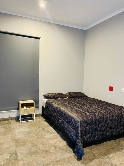Berrimah Cozy Retreat - Hotels Melbourne 3