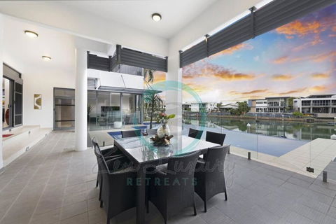 ZenLux: 4BR Bayview Mansion Infinity Pool + Cinema - Hotels Melbourne 3