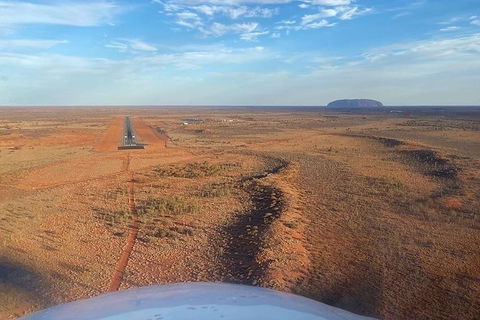 Scenic Flight: Uluru Rock Blast - Hotels Melbourne 4