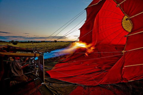 Early Morning Ballooning In Alice Springs - Hotels Melbourne 0