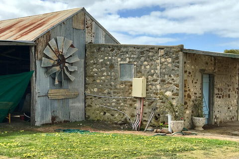 Kangaroo Island Half Day Food And Wine Trail Tour - Hotels Melbourne 1