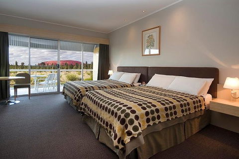 3-Day Uluru-Kata Tjuta And Kings Canyon 4WD Small-Group Eco-Tour From Alice Springs - Hotels Melbourne 0