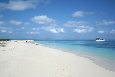 Seastar Luxury Outer Great Barrier Reef Island And Reef Tour From Cairns - Hotels Melbourne 3